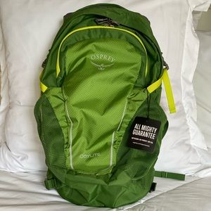 B).Osprey Daylite®: Granny Smith Green, New w/out tags, discontinued color&style
